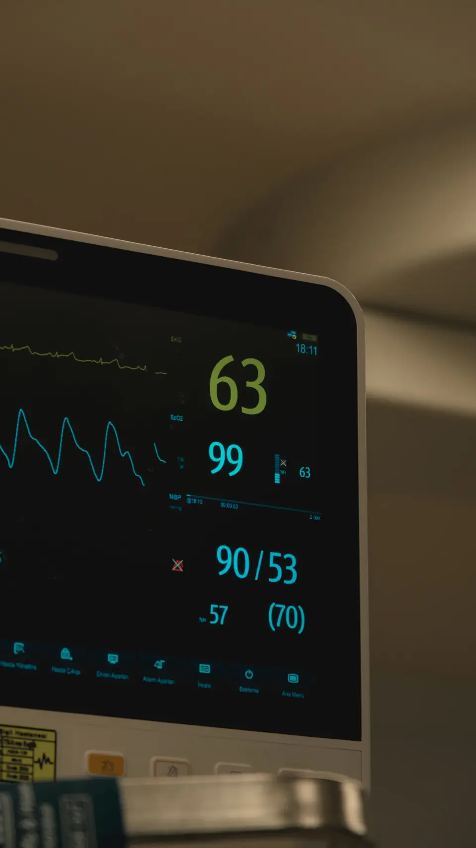 Patient vitals monitor in a hospital